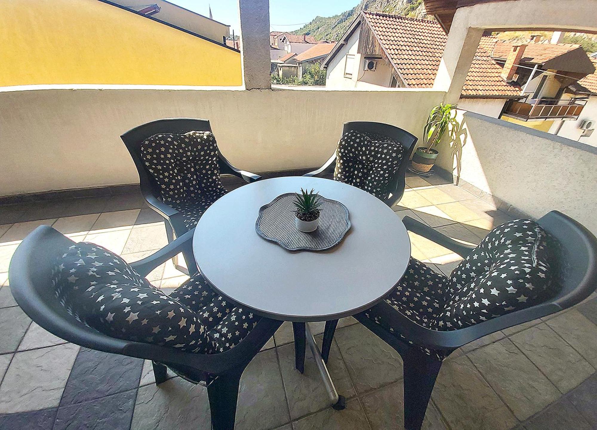 Zara Apartment With Terrace Near Old Town Mostar Exterior foto